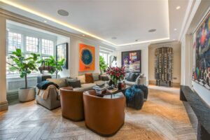 2 Bedroom Flat / Apartment for Sale in Mount Street London W1K