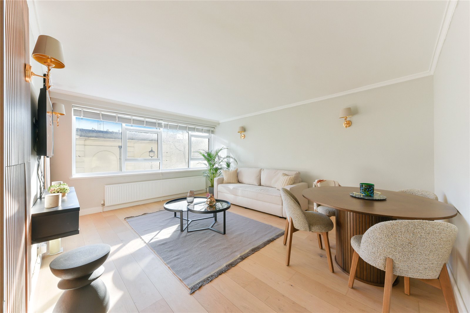 1 Bedroom Flat / Apartment for Sale in Clifton Place Hyde Park W2