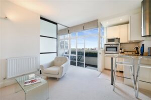 1 Bedroom Flat / Apartment for Sale in Sloane Avenue Chelsea SW3