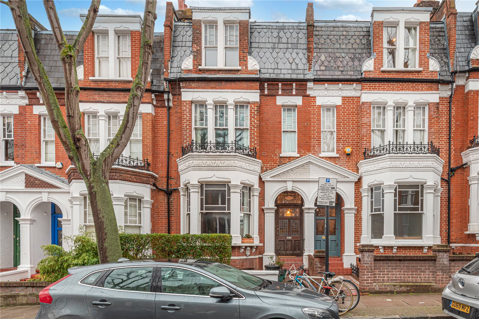 6 Bedroom House for Sale in Sotheby Road London N5
