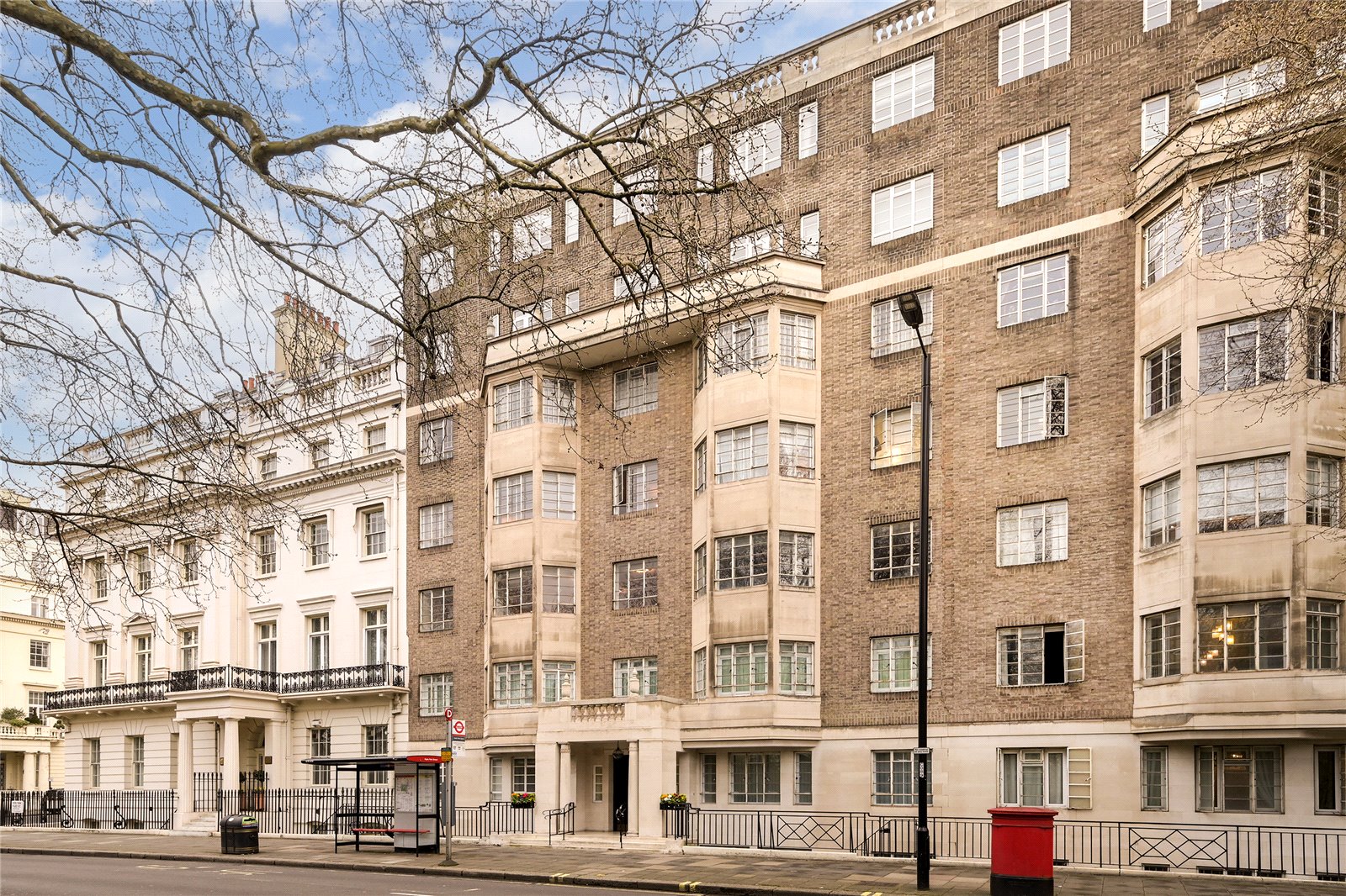 3 Bedroom Flat / Apartment for Sale in Hyde Park Place London W2