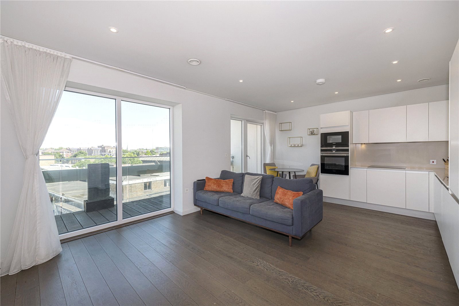 1 Bedroom Flat / Apartment to Rent in Flat 18 XY Apartments 9C York Way N7