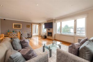 3 Bedroom Flat / Apartment for Sale in Southwick Street London W2