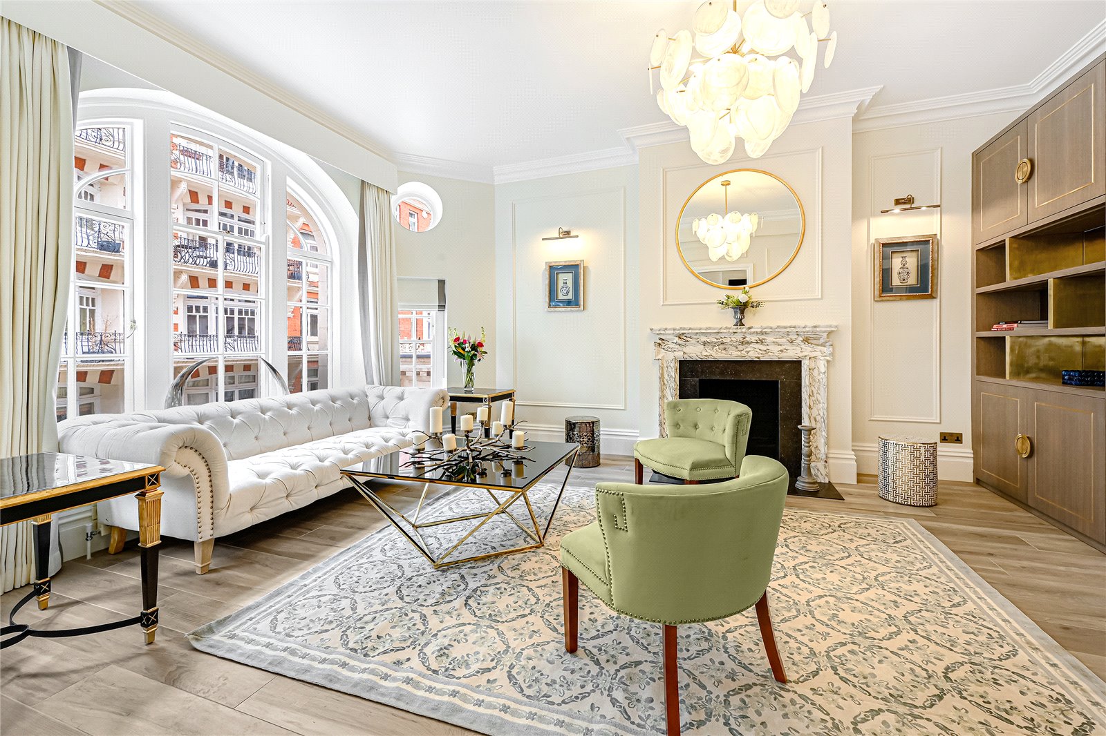 2 Bedroom Flat / Apartment to Rent in Basil Street Knightsbridge SW3