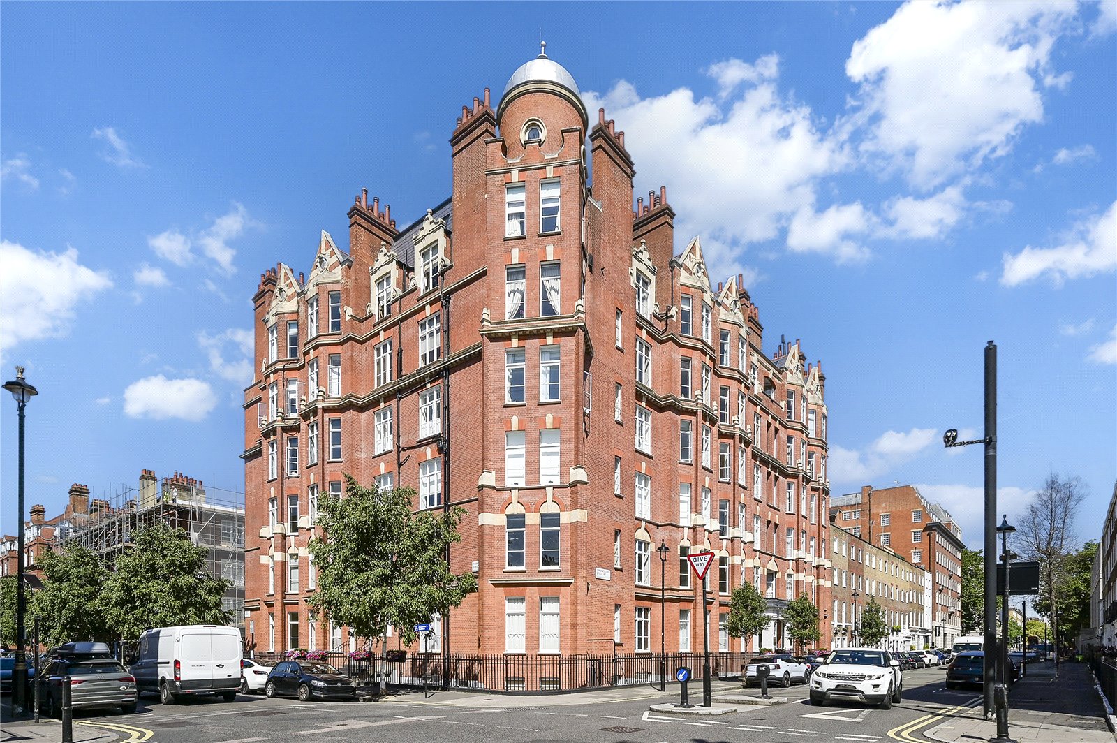 3 Bedroom Flat / Apartment for Sale in Upper Montagu Street London W1H