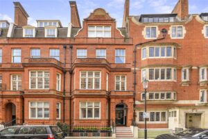 2 Bedroom Flat / Apartment for Sale in Hans Road London SW3