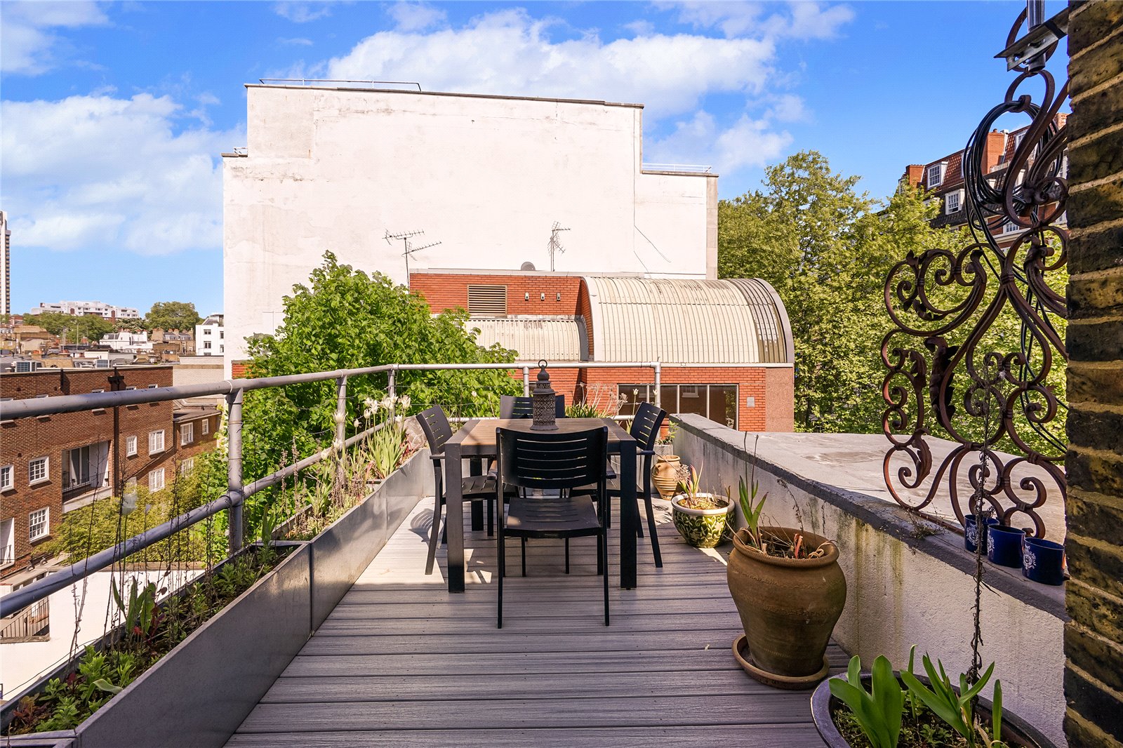 2 Bedroom Flat / Apartment to Rent in 58-59 Brompton Square London SW3
