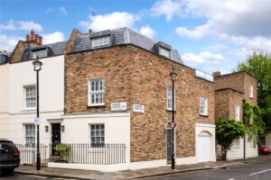 3 Bedroom House for Sale in Graham Terrace London SW1W