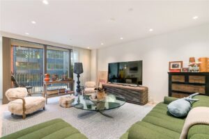 3 Bedroom Flat / Apartment for Sale in Lewis Cubitt Walk London N1C