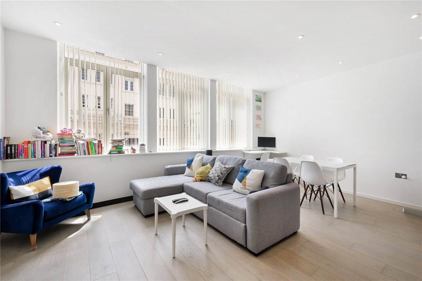 2 Bedroom Flat / Apartment for Sale in Pentagon Apartments, Pentonville Road London N1
