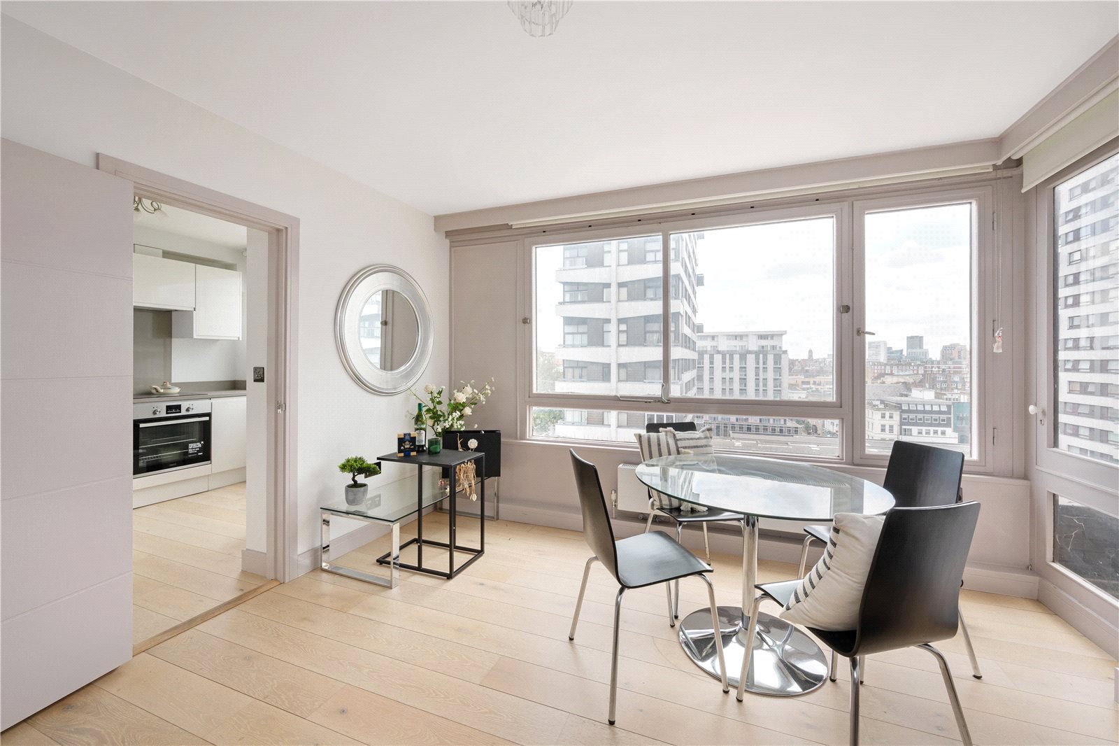 2 Bedroom Flat / Apartment to Rent in The Water Gardens Hyde Park W2