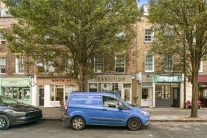 3 Bedroom Flat / Apartment for Sale in Warren Street London W1T