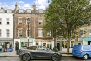 3 Bedroom Flat / Apartment for Sale in Warren Street London W1T