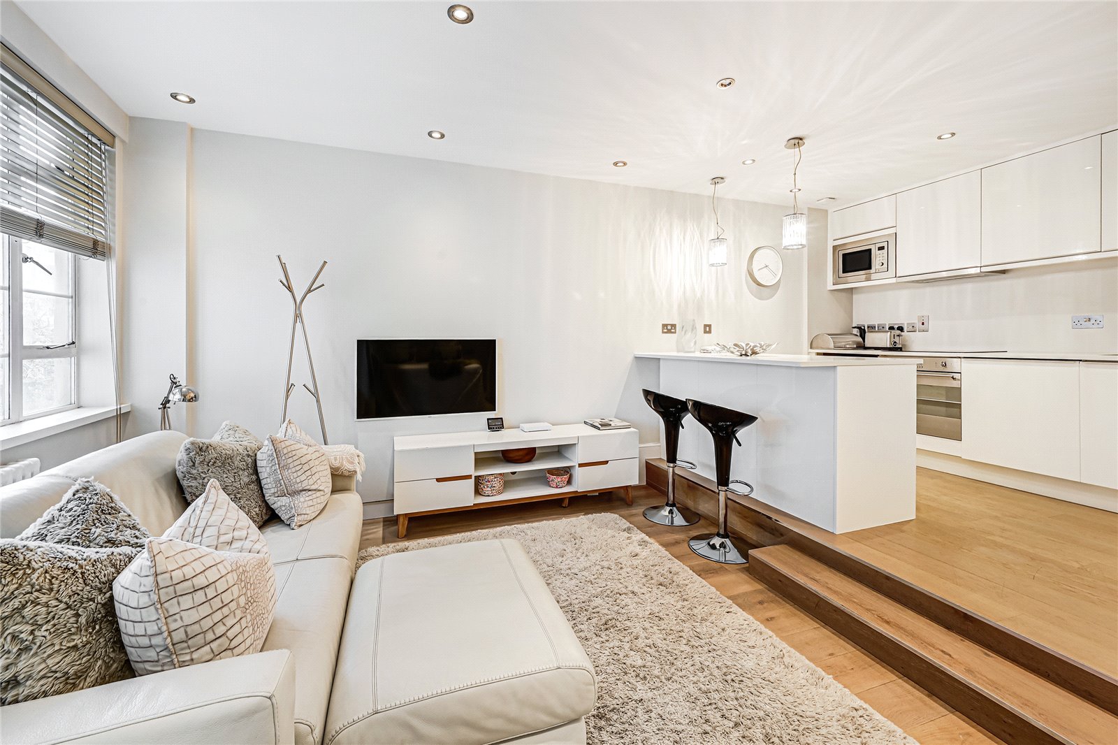 0 Bedroom Flat / Apartment to Rent in Sloane Avenue London SW3