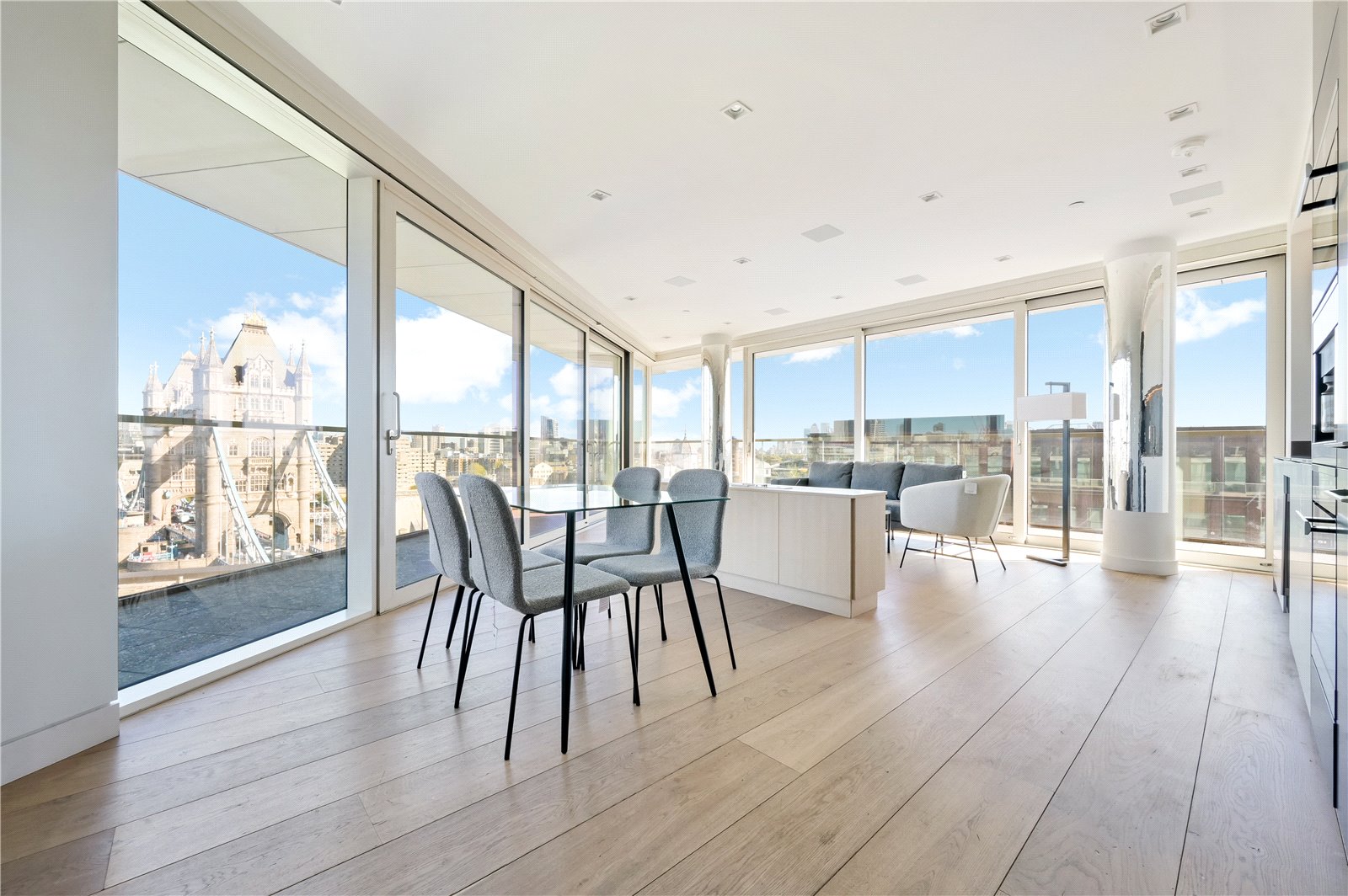 2 Bedroom Flat / Apartment for Sale in One Tower Bridge London SE1