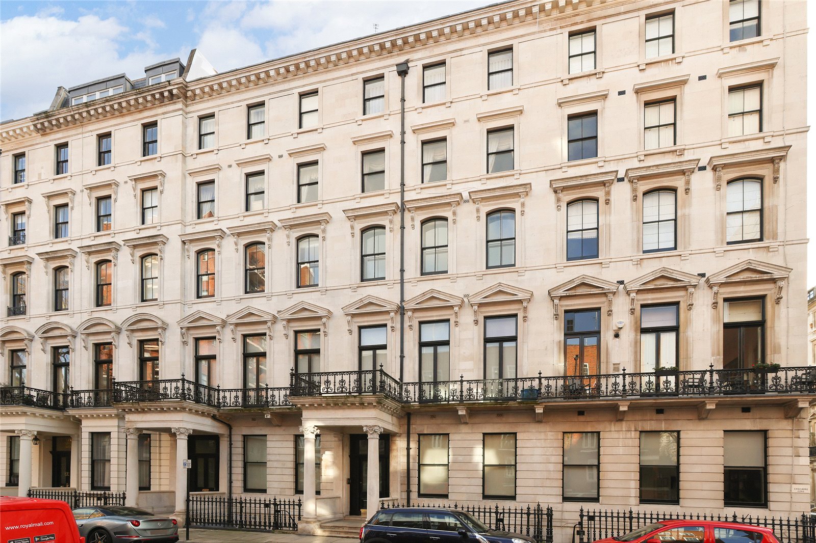 2 Bedroom Flat / Apartment for Sale in Ennismore Gardens London SW7